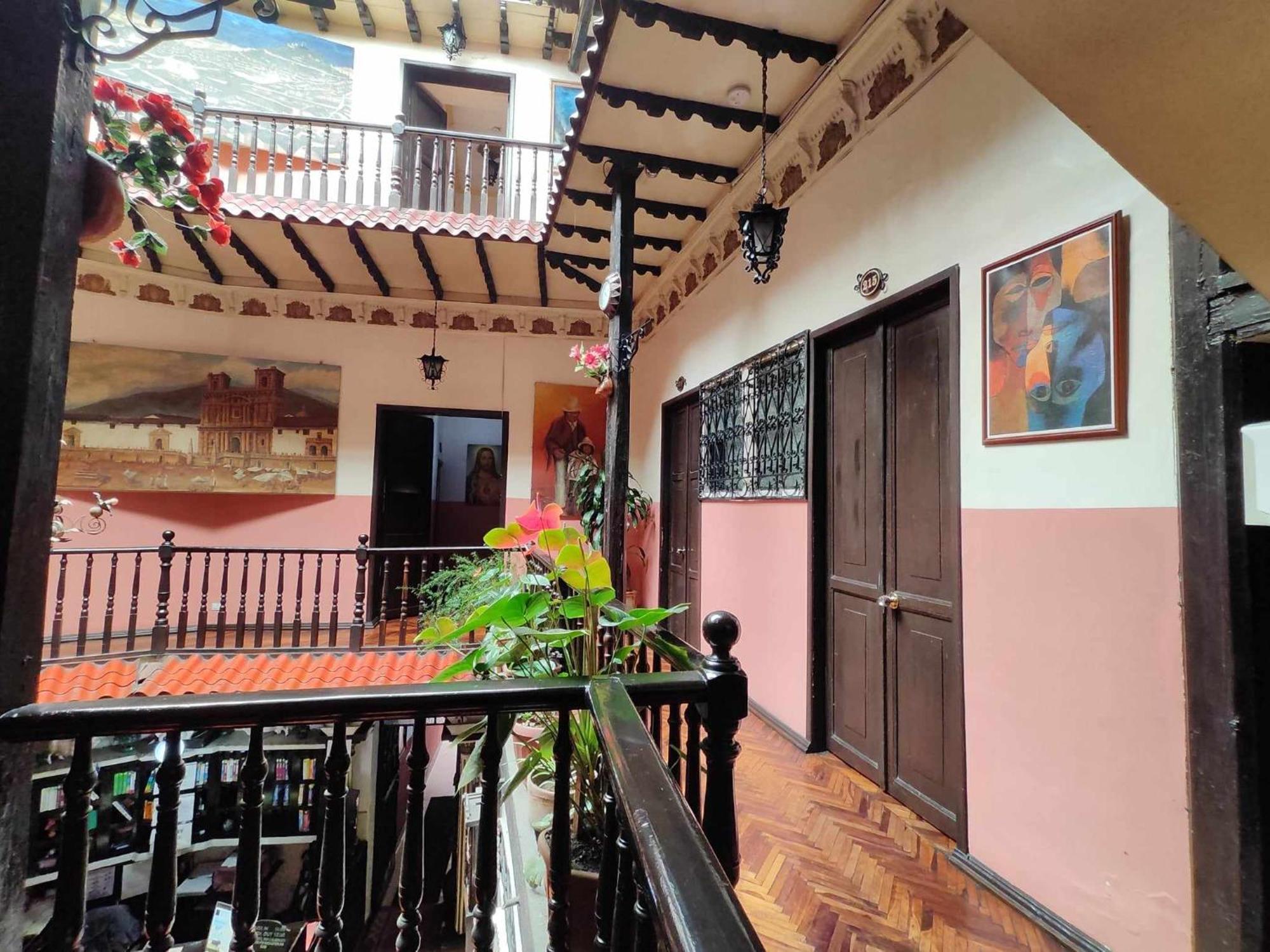 Hostel Hostal Juana De Arco Quito Zewnętrze zdjęcie