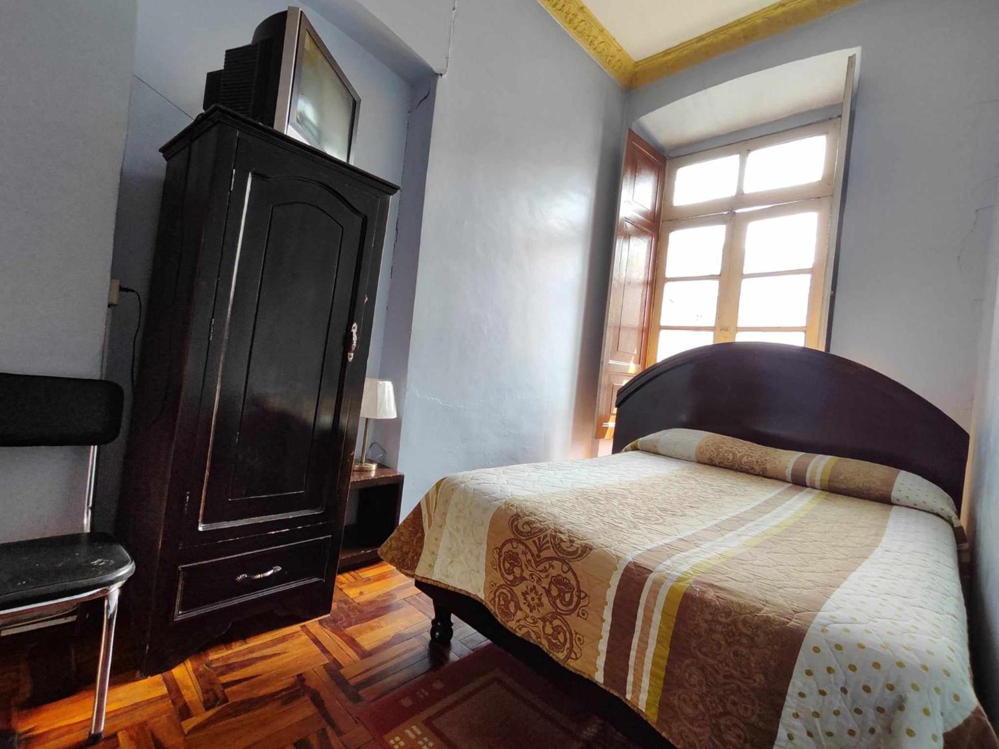 Hostel Hostal Juana De Arco Quito Zewnętrze zdjęcie